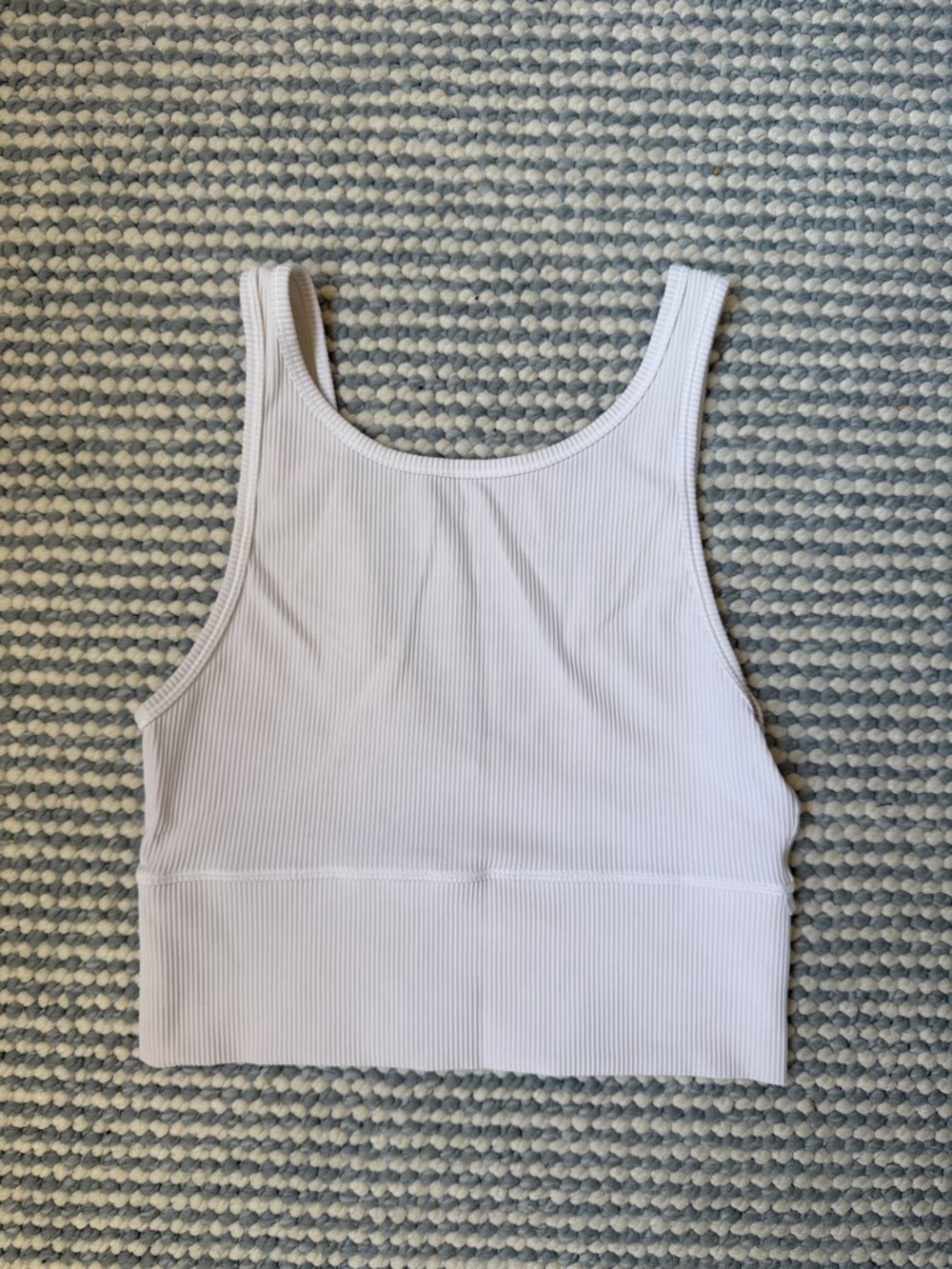 Lululemon white power pivot tank sz 6, reversible